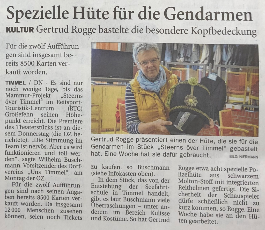 Gertrud Rogge aus Timmel erstellt Kopfbedeckungen für das Theaterstück "Steerns över Timmel". (Quelle: Ostfriesen-Zeitung vom 30.10.2018)